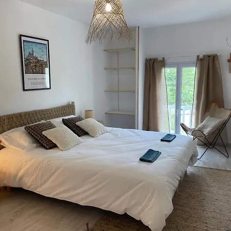 Sous Les Etoiles En Provence, Les Grands Chenes