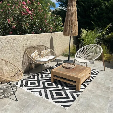Sous Les Etoiles En Provence, Les Grands Chenes Ferienhaus Lurs